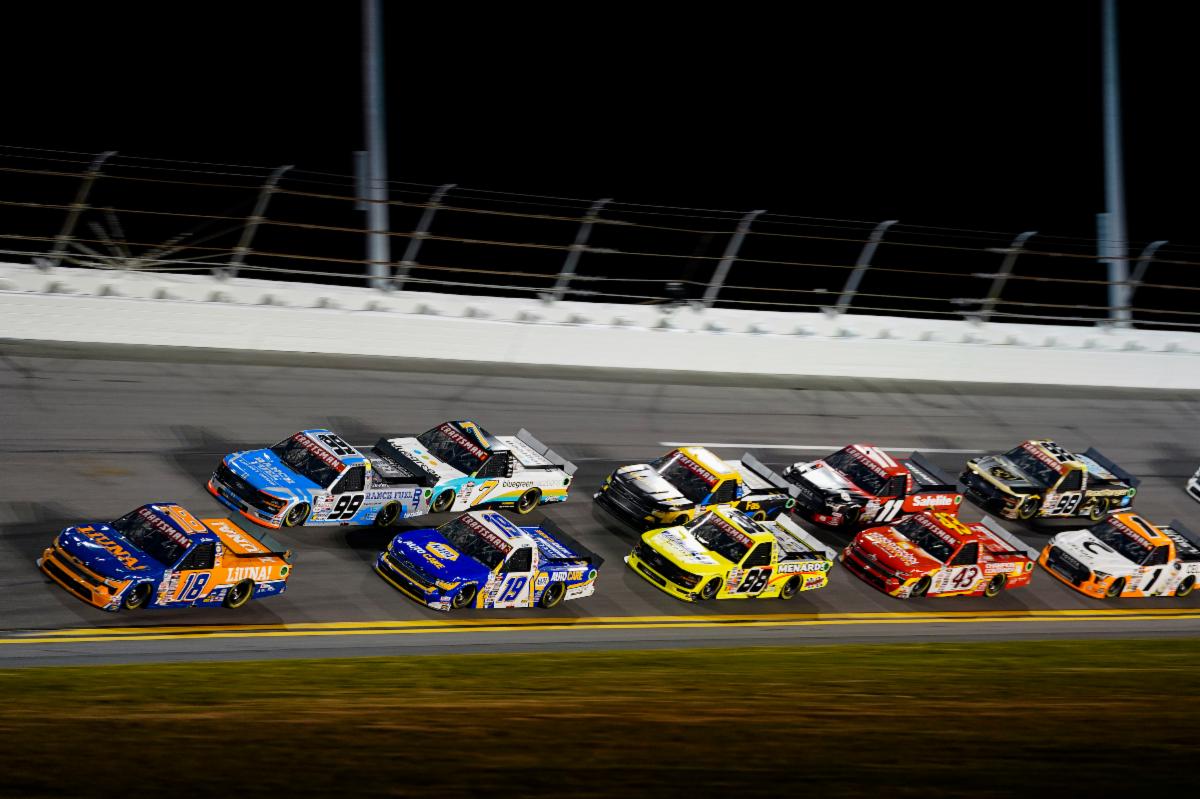 Tyler Ankrum Leads NASCAR Craftsman Truck Series (NCTS) • Motorsport ...